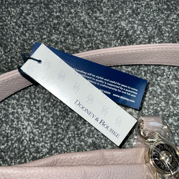 NWT Dooney & Bourke LogoLock Set - Picture 3 of 15